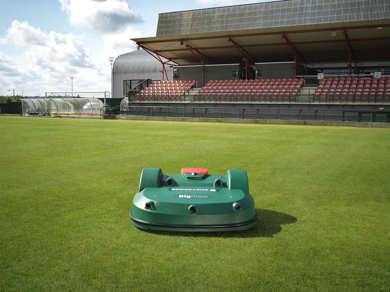 Robotická kosačka Belrobotics futbal