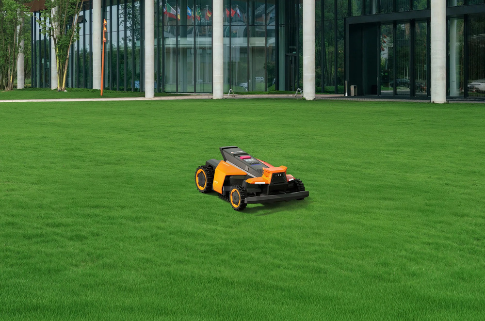 Segway Navimow Terranox CM240M1E na veľkej ploche