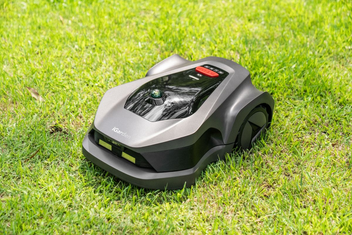 Recenzia robotickej kosačky iGarden: Odborný test a naše skúsenosti
