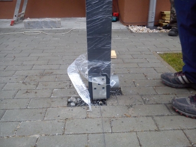 osadenie hranolu do zemnej skrutky U