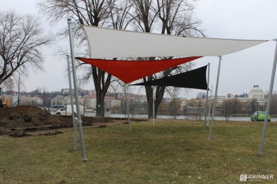 tieniace systémy na zemných skrutkách