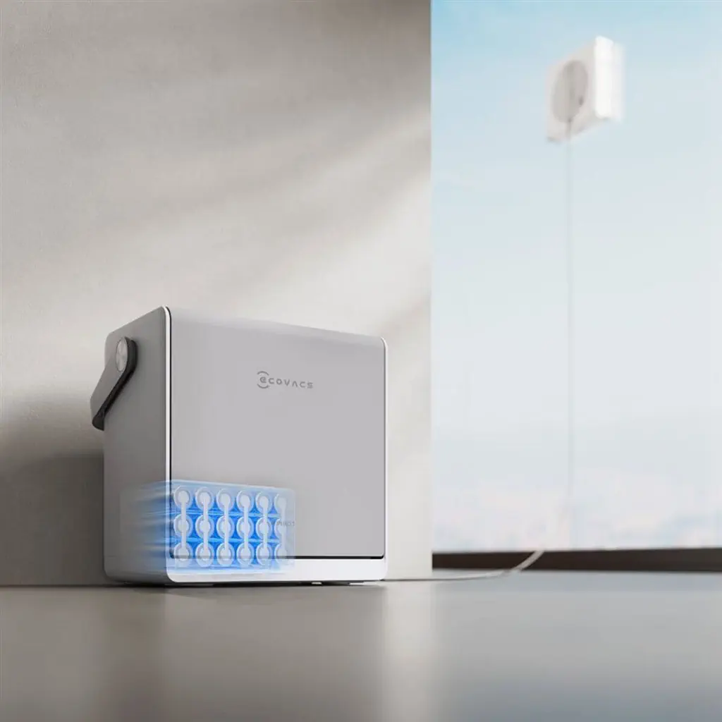 ECOVACS WINBOT W2S OMNI - rozprašovanie vody a handrička