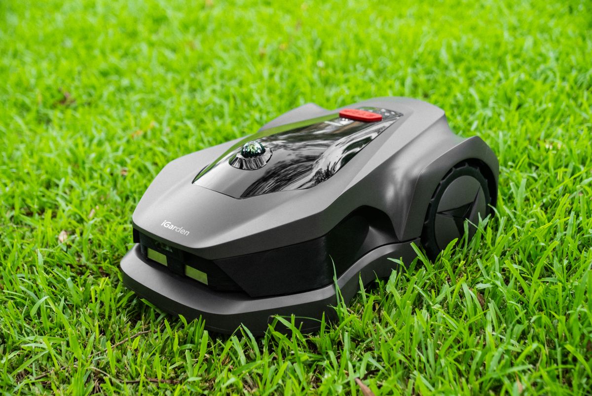 Robotická kosačka iGarden L80 AWD do 3000m²