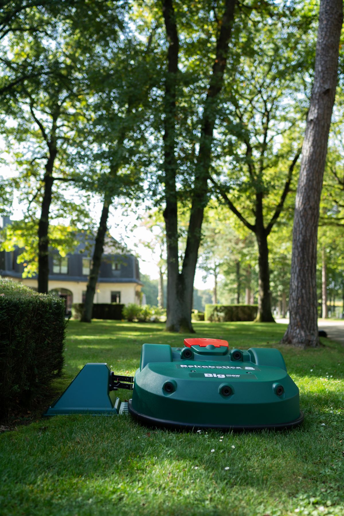 Robotická kosačka Belrobotics Bigmow BM-1050 do 45 000m2