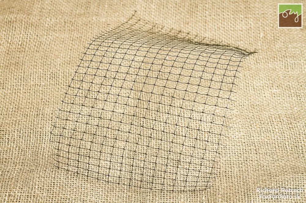 Sieť proti krtkom extra pevná 30g/m2 | 2x100m | 200m2