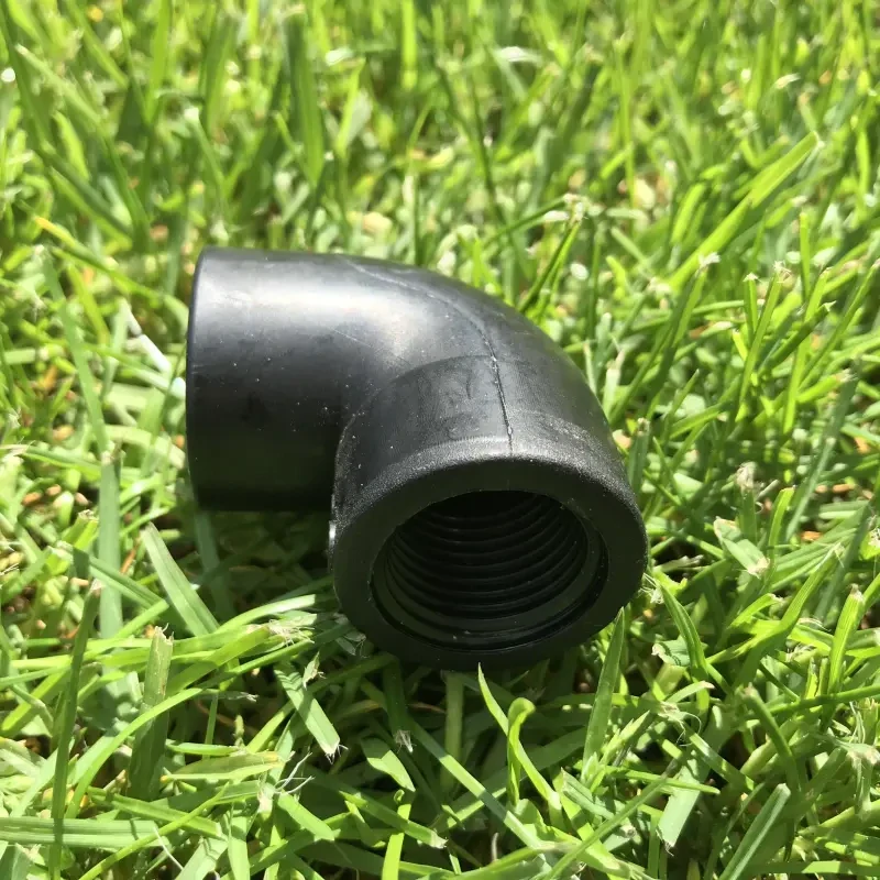 Plastové koleno 1/2" VNZ
