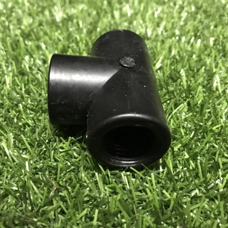 Plastový T-kus 1/2" VNZ