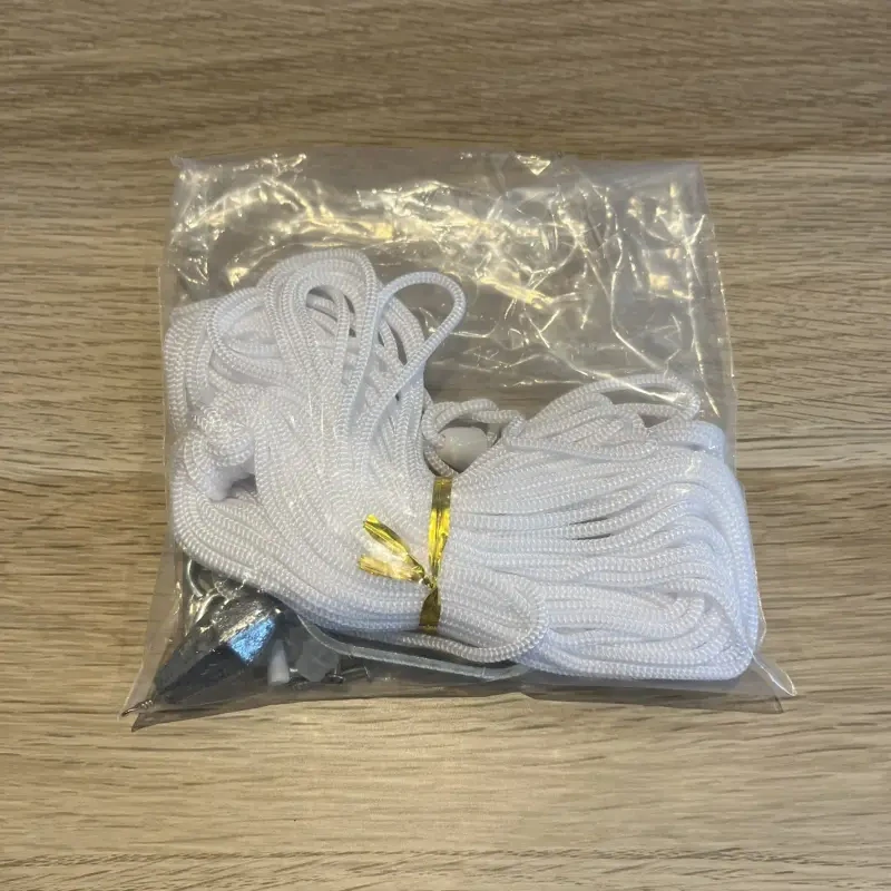 Systém ťažného lana pre posuv plachty