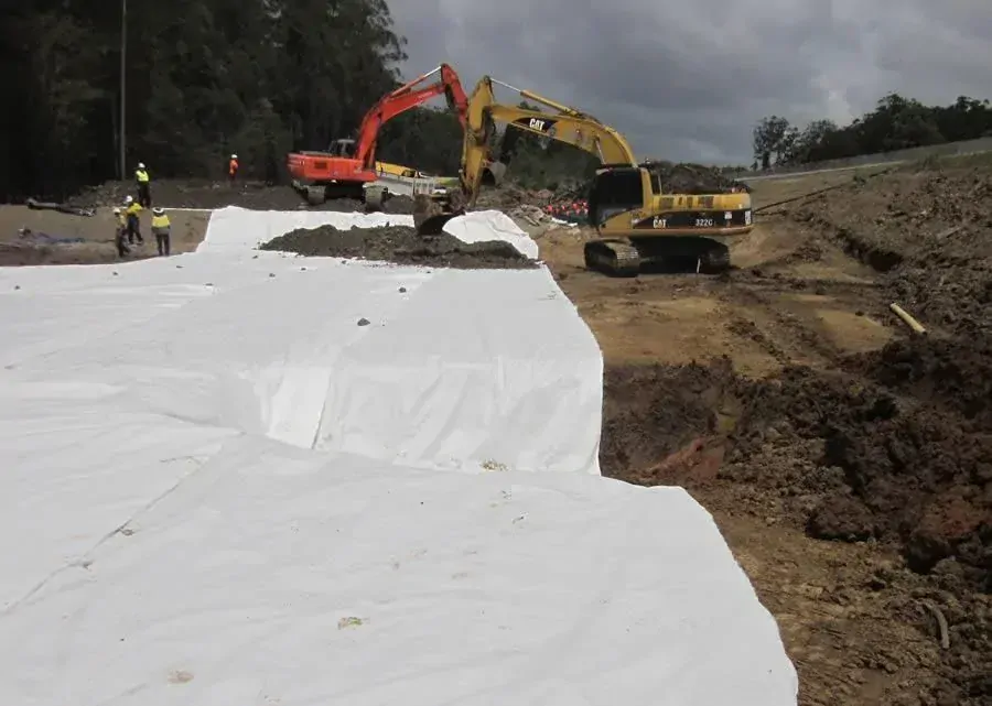 Netkaná geotextília biela 200g/m2 | 2x50m | 100m2