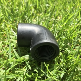 Plastové koleno 1/2" VNZ