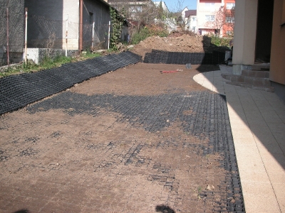 realizácia zeleného parkoviska